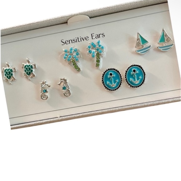 NWT Bay Studio Silver Stud Earrings Set Turtles Seahorse Palm Tree & More - Picture 4 of 5